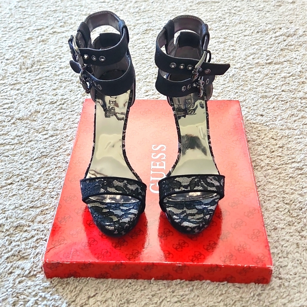 Guess size 5.5 Never worn